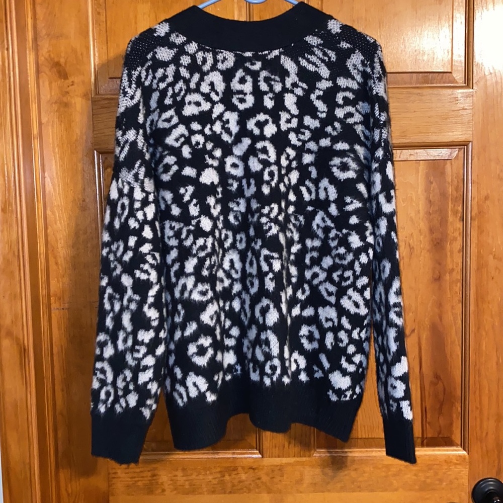 Universal Thread Women’s Button Cardigan Size Lg … - image 4